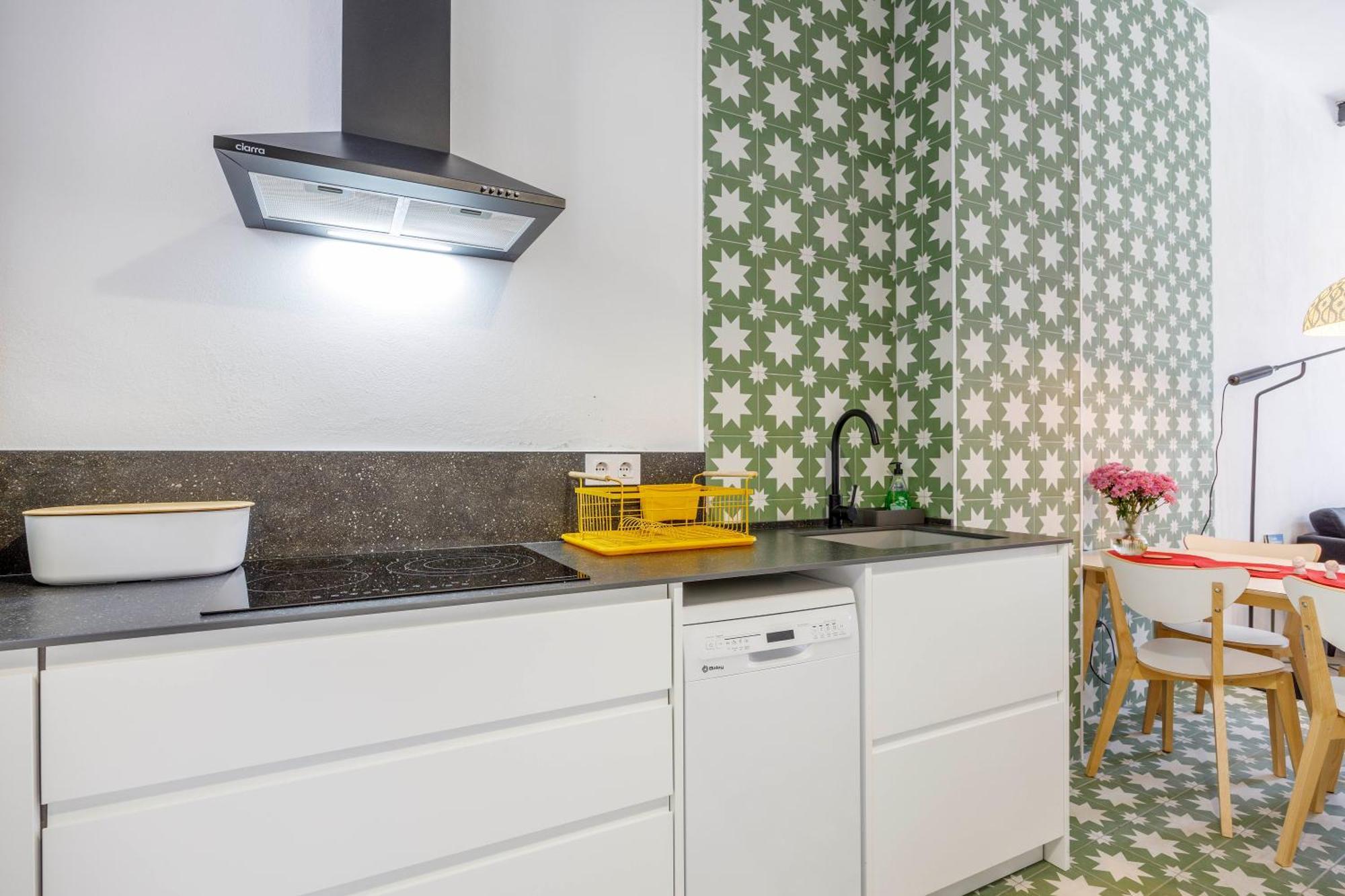 Artisan Haven: El Cabanyal Oasis Holiday home *
