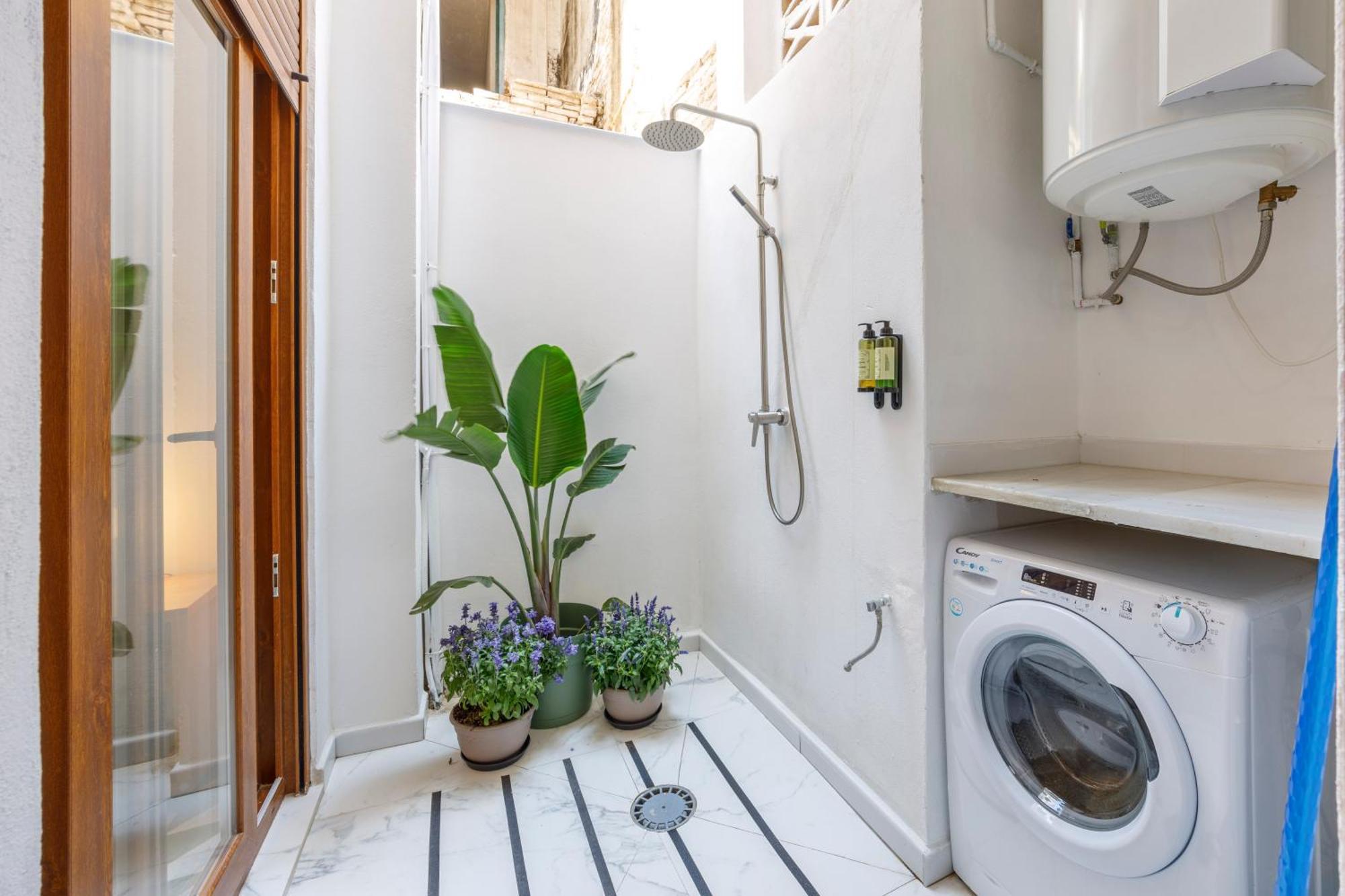 Artisan Haven: El Cabanyal Oasis * Valencia