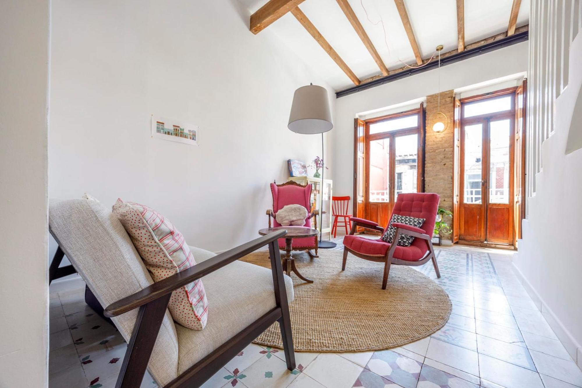 Artisan Haven: El Cabanyal Oasis * Valencia