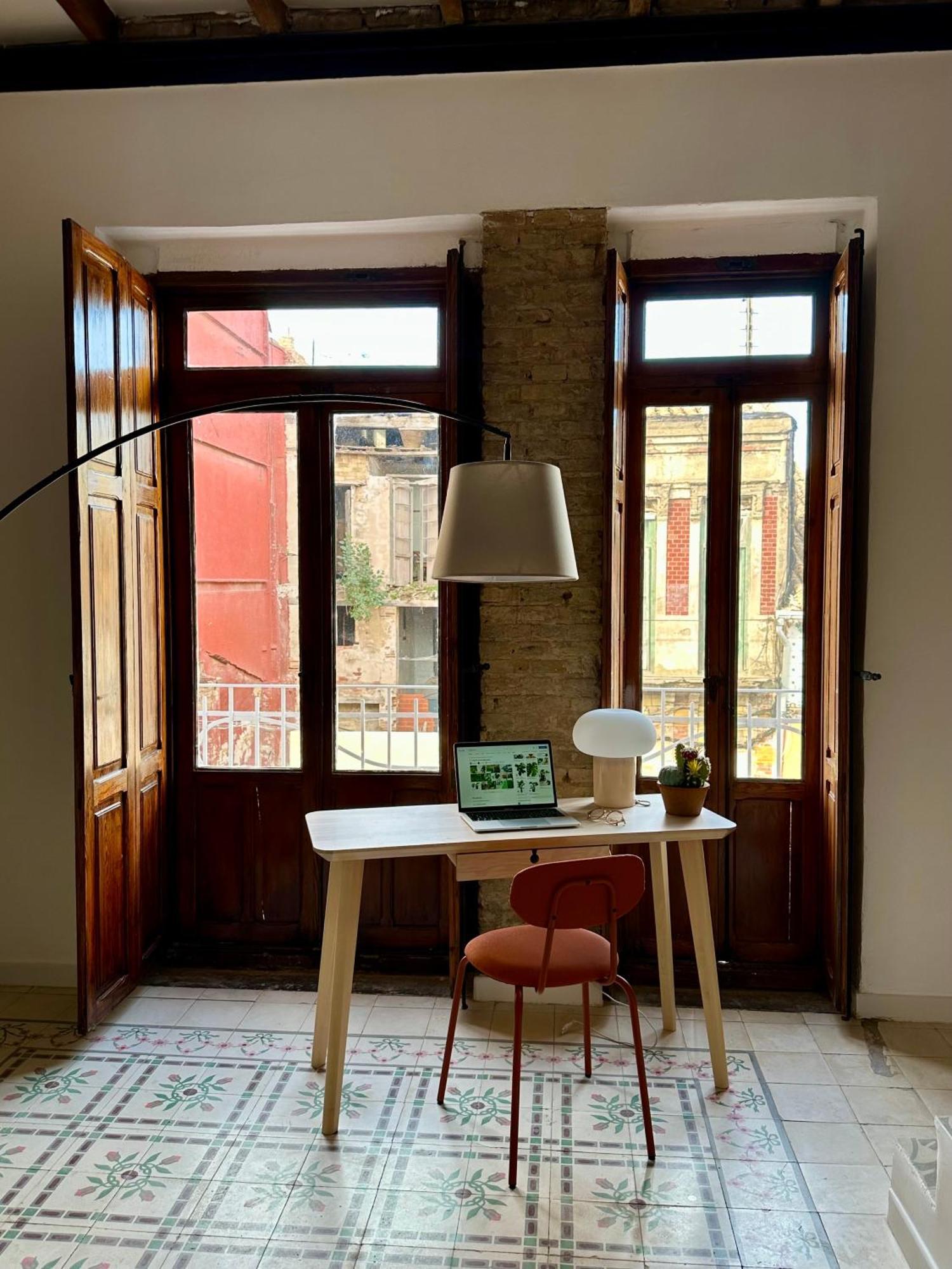 Artisan Haven: El Cabanyal Oasis Vakantiehuis *